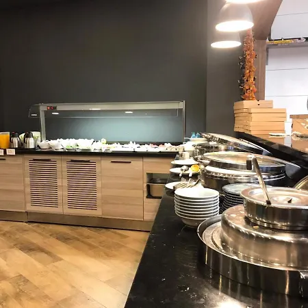 Boursier 2 & Hotel 4*