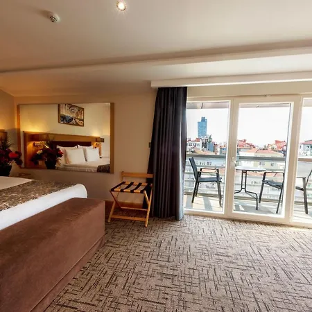 Hotel Boursier 2 & 4*