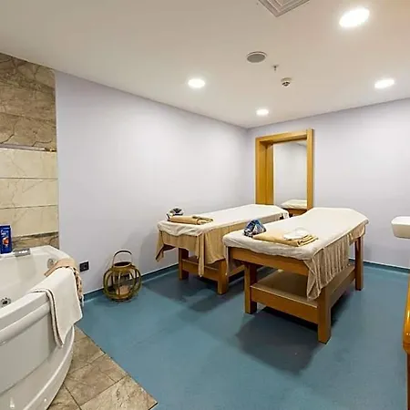 Boursier 2 & Hotel 4*
