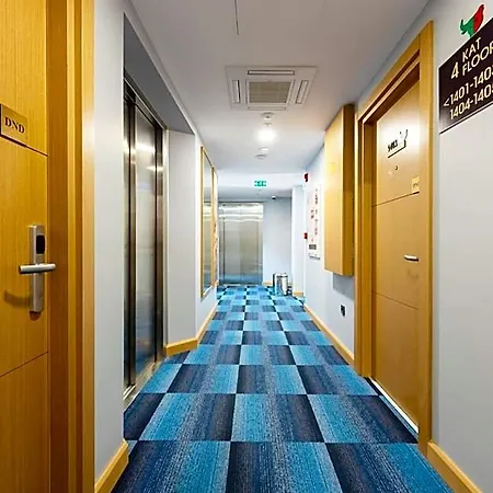 Hotel Boursier 2 & 4*