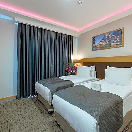 Hotel Boursier 2 & 4*