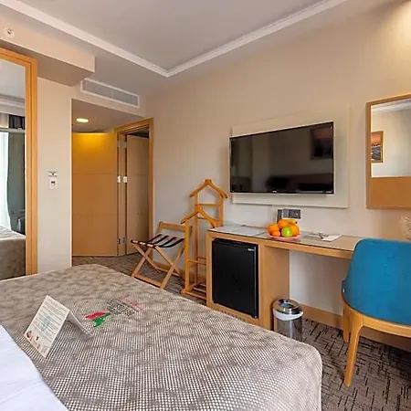 Boursier 2 & Hotel 4*
