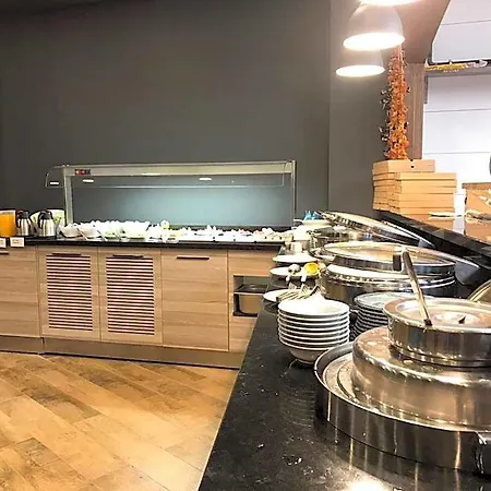 Boursier 2 & Hotel Istanbul
