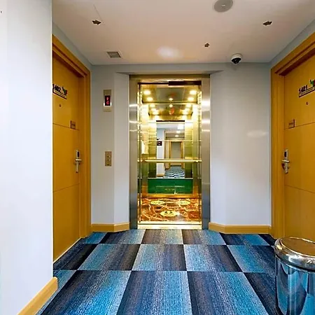 Hotel Boursier 2 & Istanbul